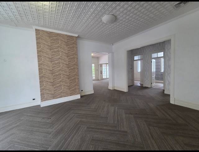 420M² BUILDING TO LET IN WINDERMERE